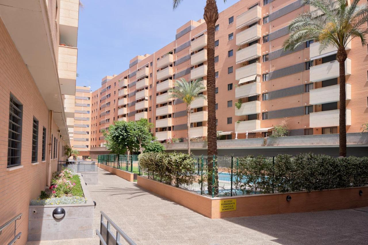 مالقة Alterhome Apartamento Con Piscina Maria Zambrano المظهر الخارجي الصورة